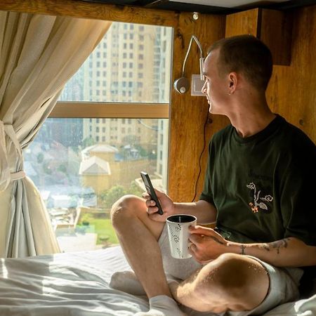 Lunar Hostel Plus 迪拜 外观 照片