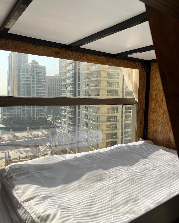 Lunar Hostel Plus 迪拜 外观 照片