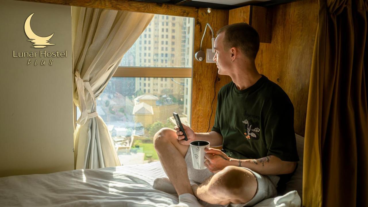 Lunar Hostel Plus 迪拜 外观 照片