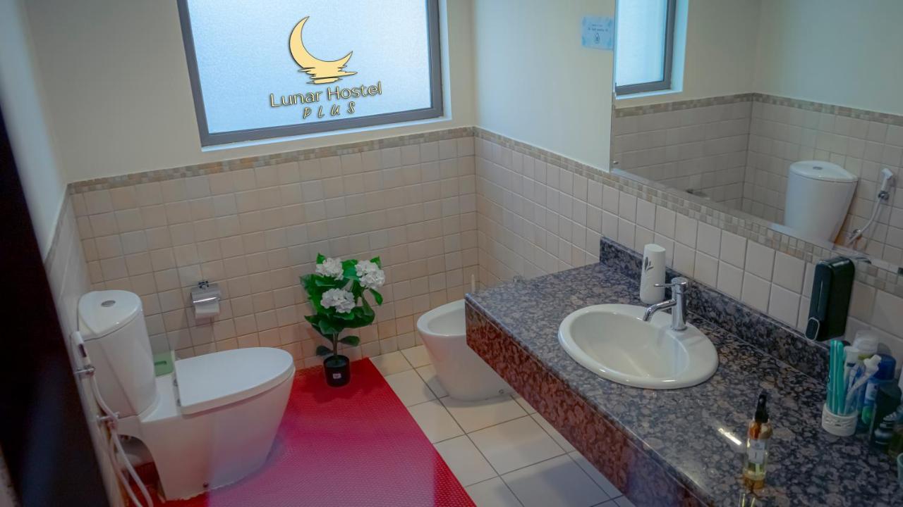 Lunar Hostel Plus 迪拜 外观 照片
