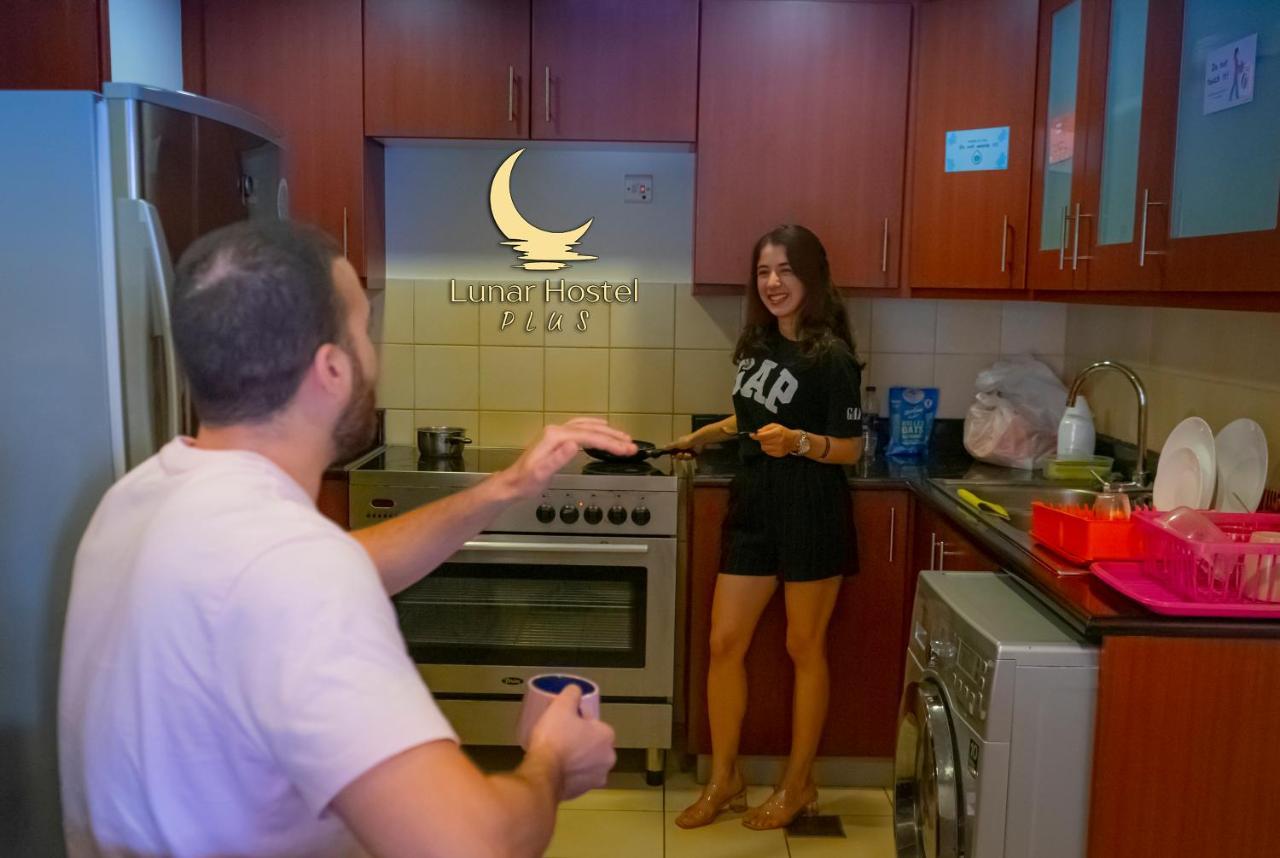 Lunar Hostel Plus 迪拜 外观 照片