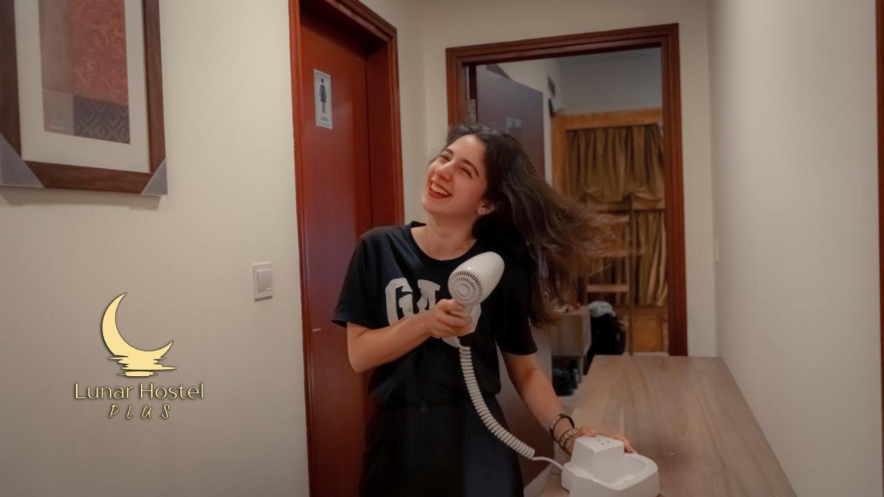 Lunar Hostel Plus 迪拜 外观 照片