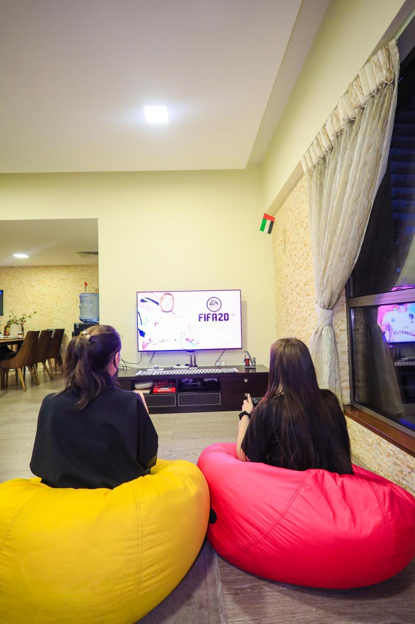 Lunar Hostel Plus 迪拜 外观 照片